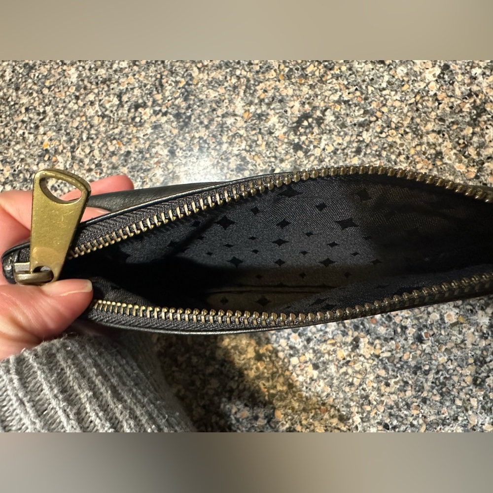 Fossil Black Leather Zip Wallet - Picture 4 of 6